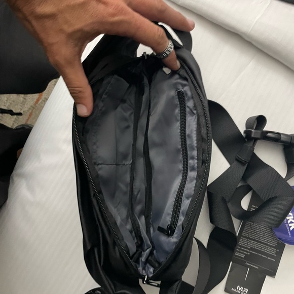 Mark Ryden across body/waist bag - Picture 2 of 8